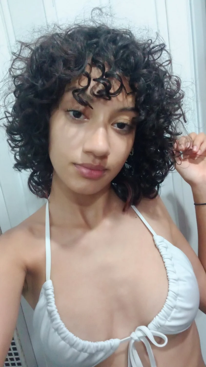 Inscrito vazou a amiga magrinha image 8