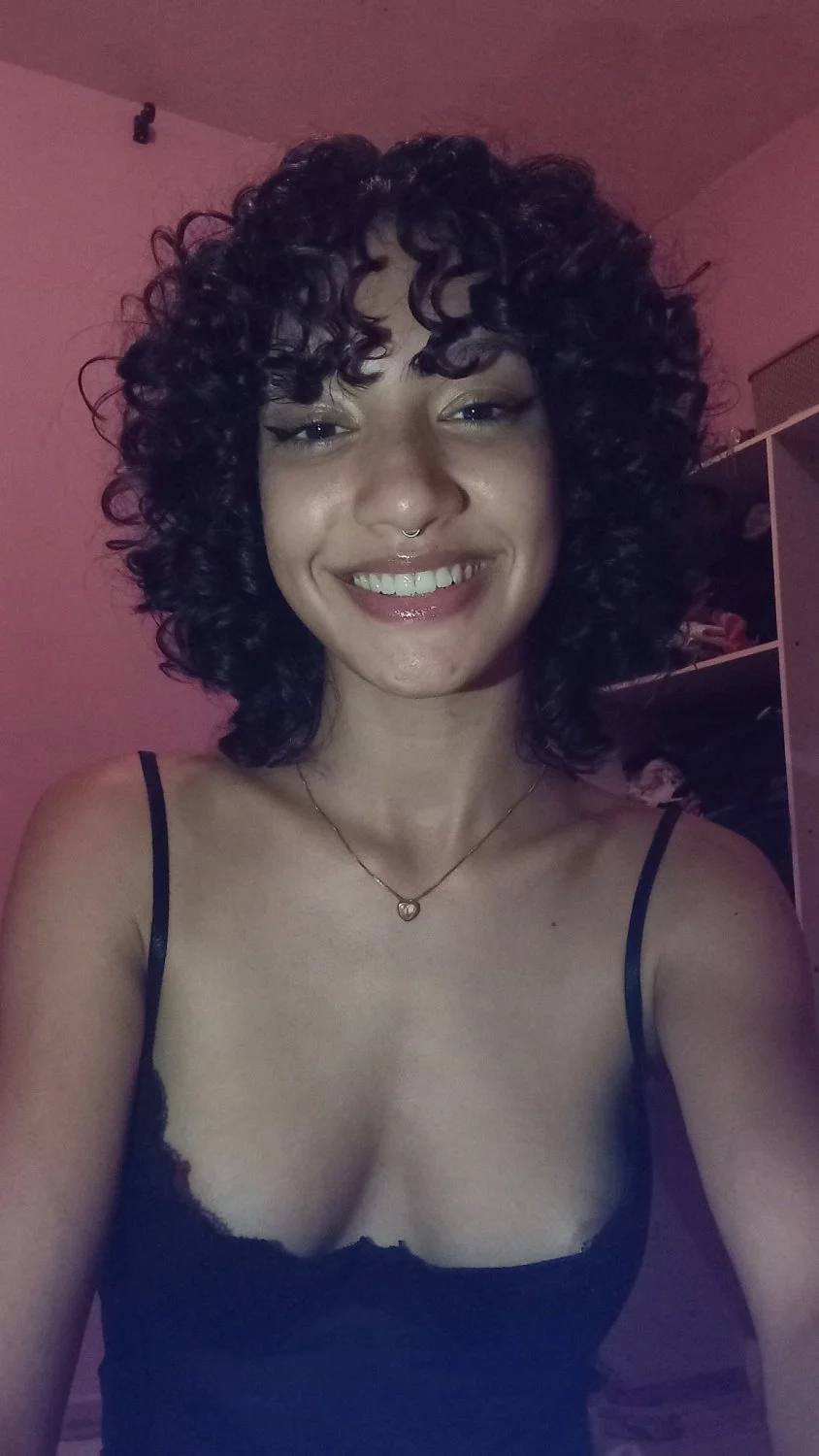 Inscrito vazou a amiga magrinha image 9