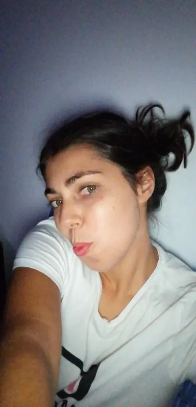 Português safada 😍 o que ela tá merecendo? cover image