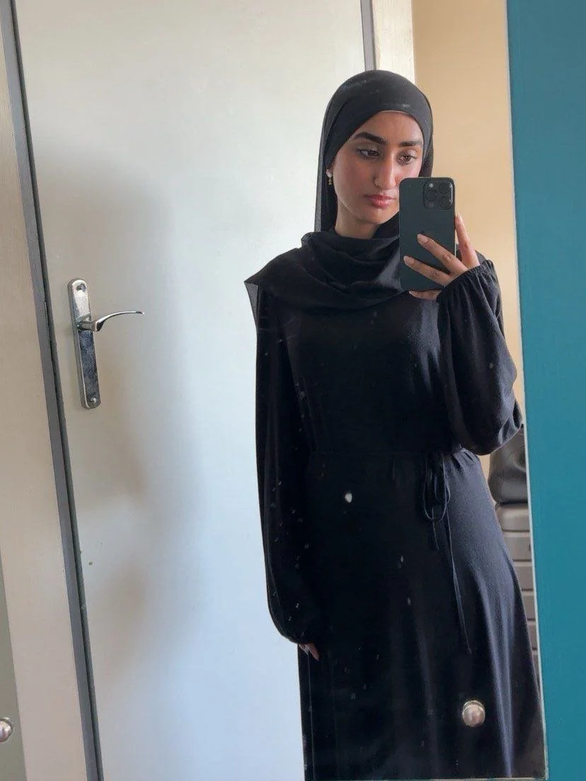 Arab slut caught without hijab. Blowjob image 4