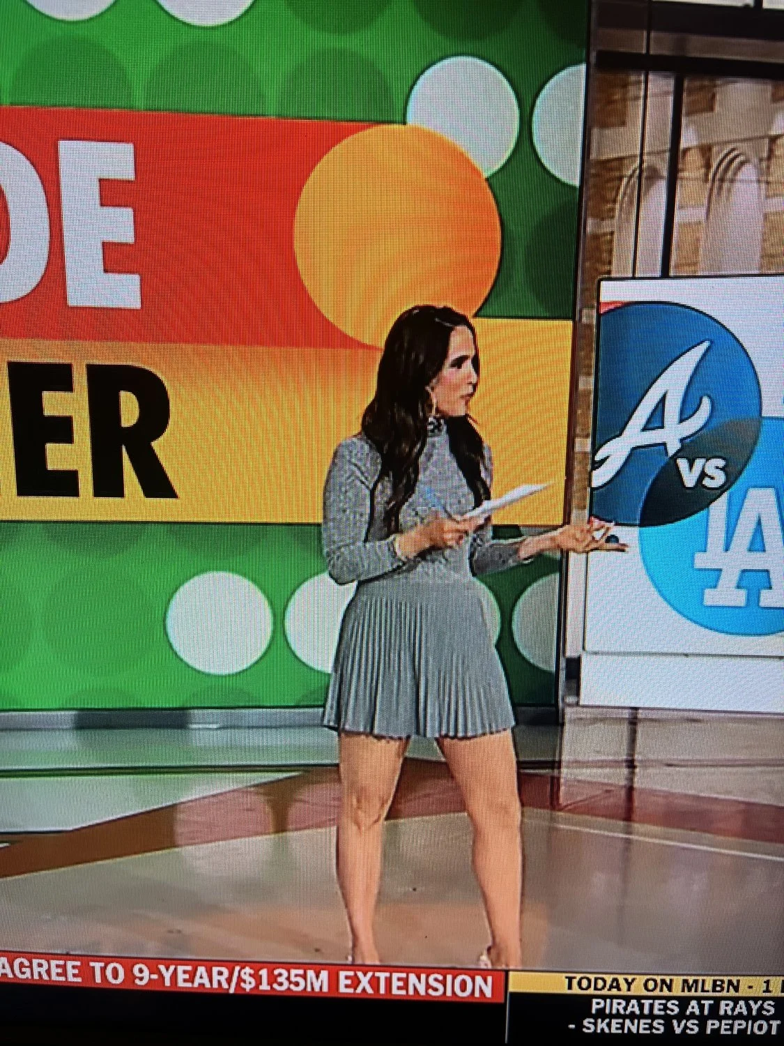 I wonder if Lauren Shehadi knows thousands of dudes jerk off to her when she’s on tv image 5