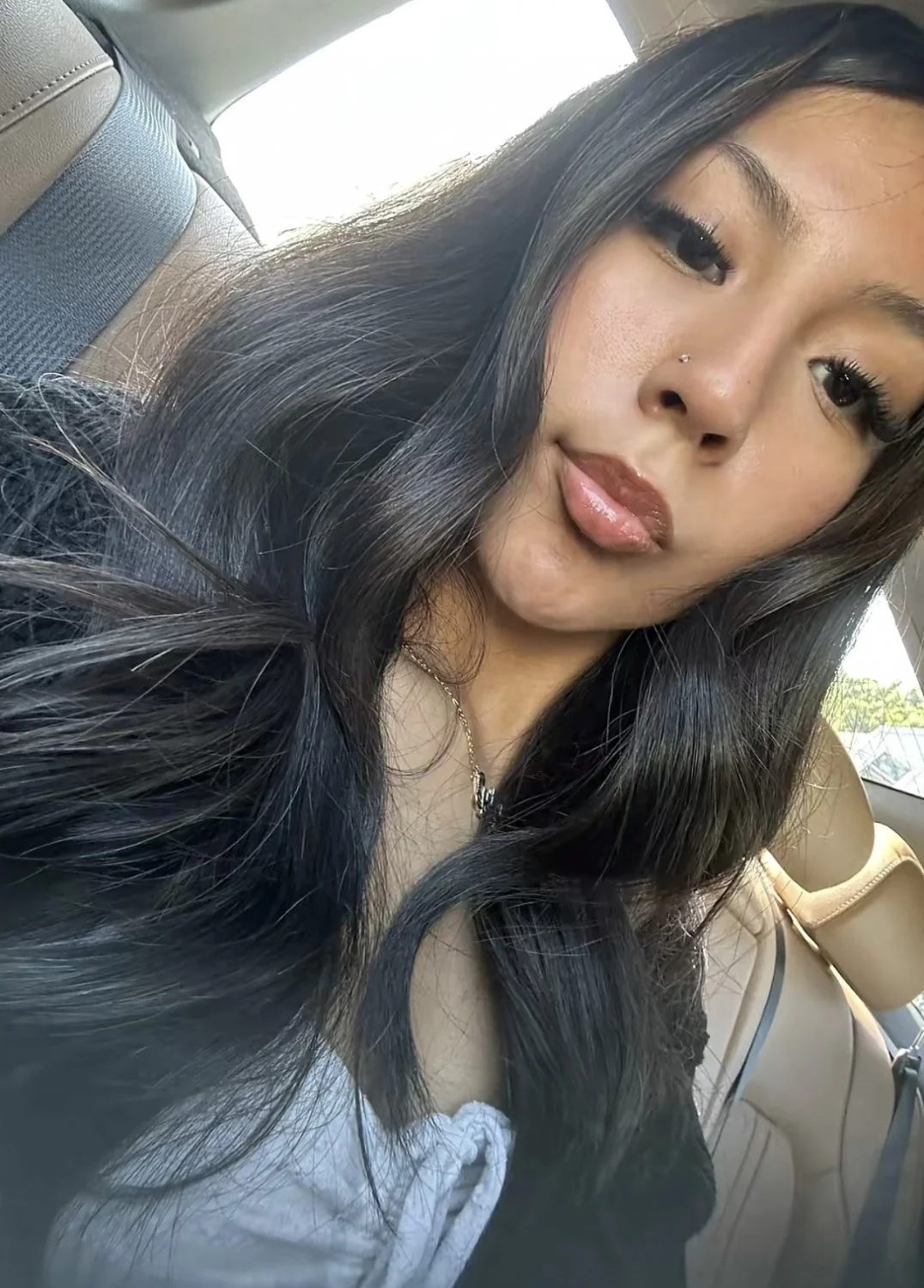 Dm me to trib and trade irl teen sluts image 3