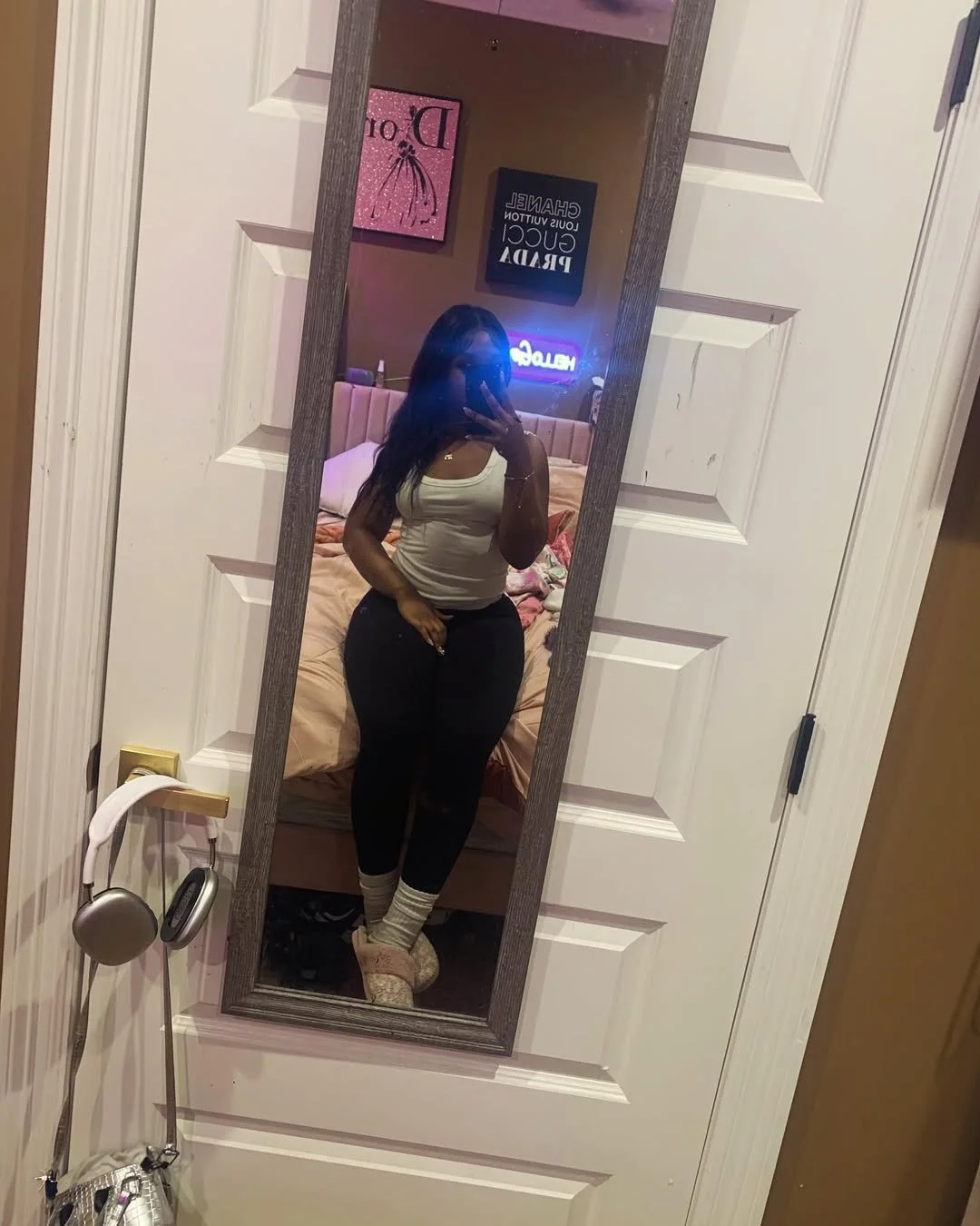 Big booty butter face teen image 3