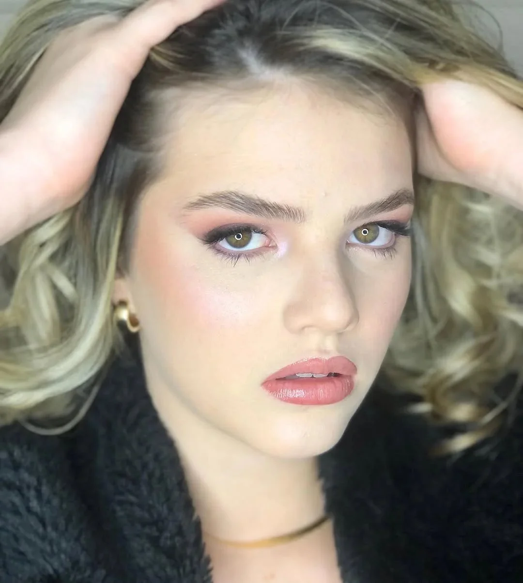 Isabela Soares Modelo image 18