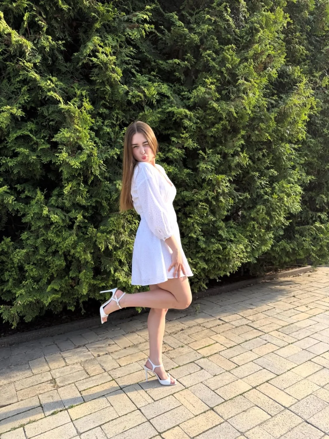 Hot high heel feet. Cum face slut image 6