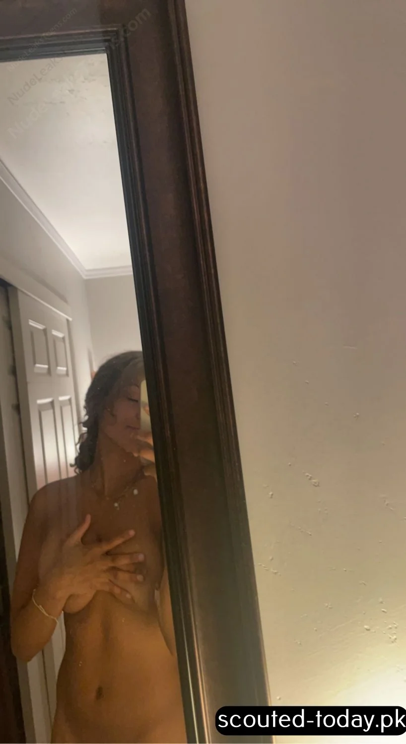 cute lightskin snap leaks main image