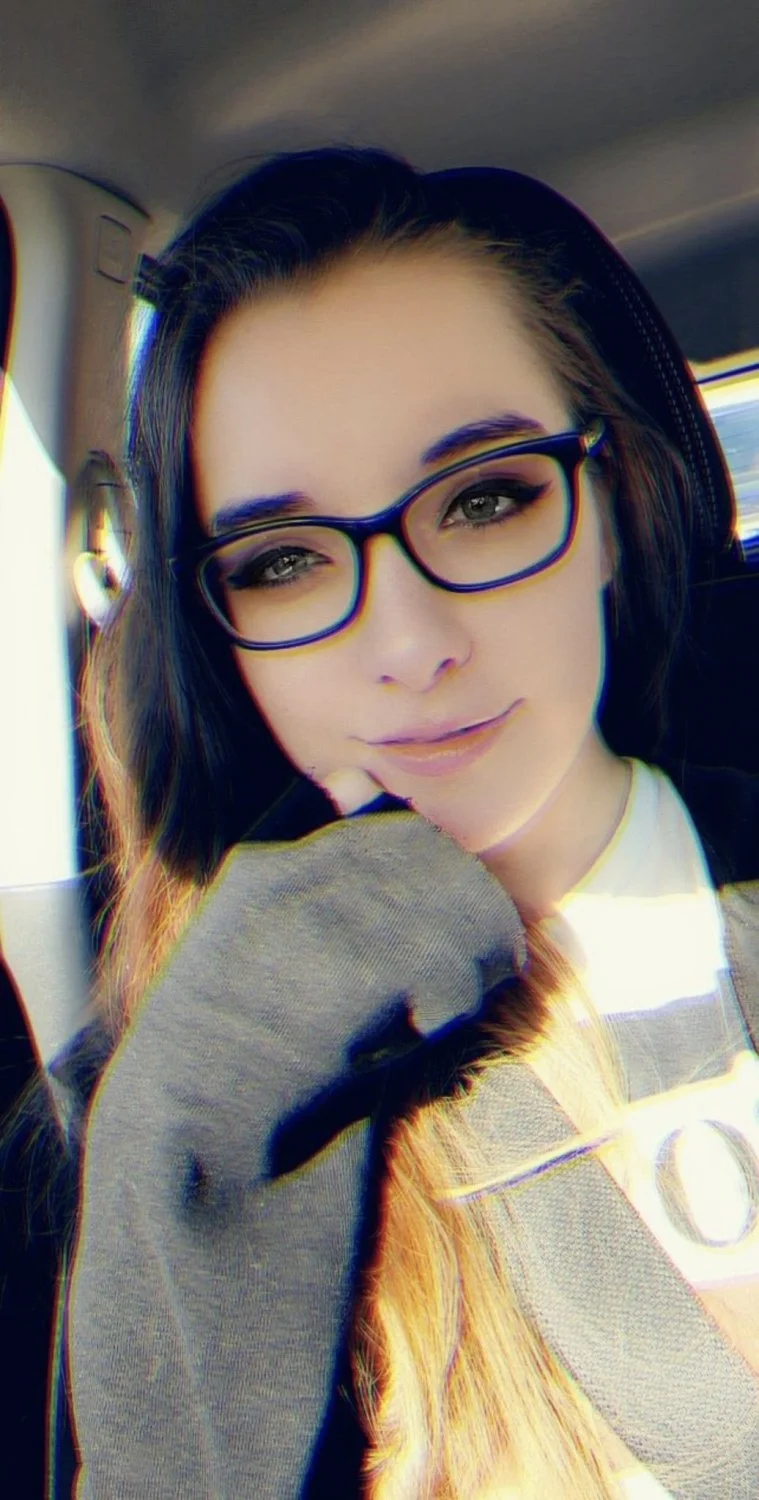 Natalie 25 image 2