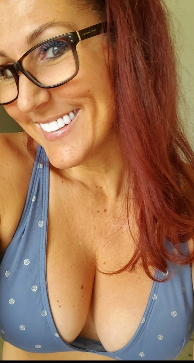 Milfmoniemajor image 8