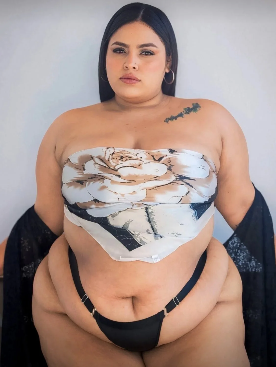 Latina Thick Cutie image 5