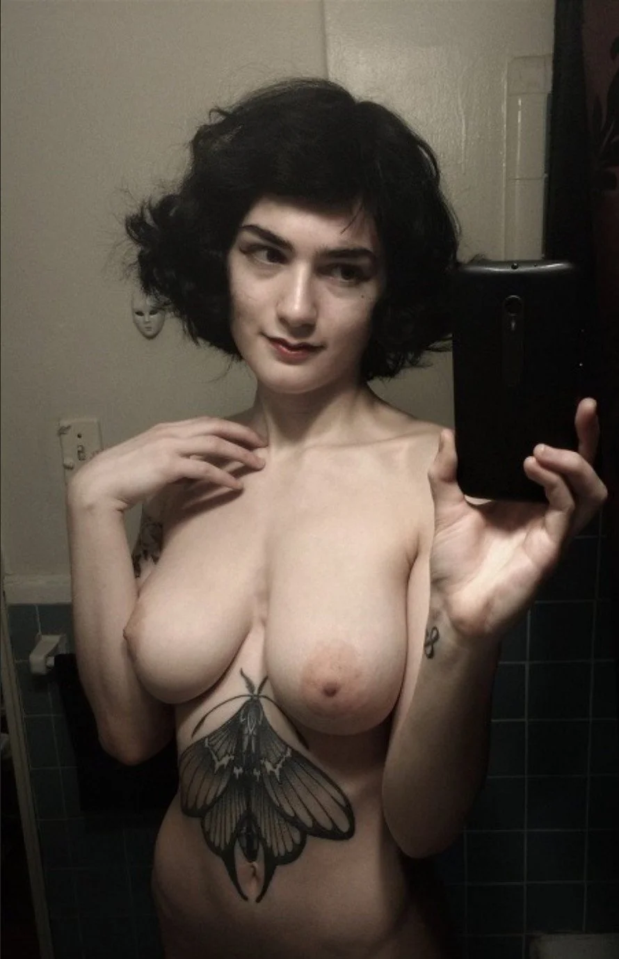 Gorgeous Goth 🦇 image 50