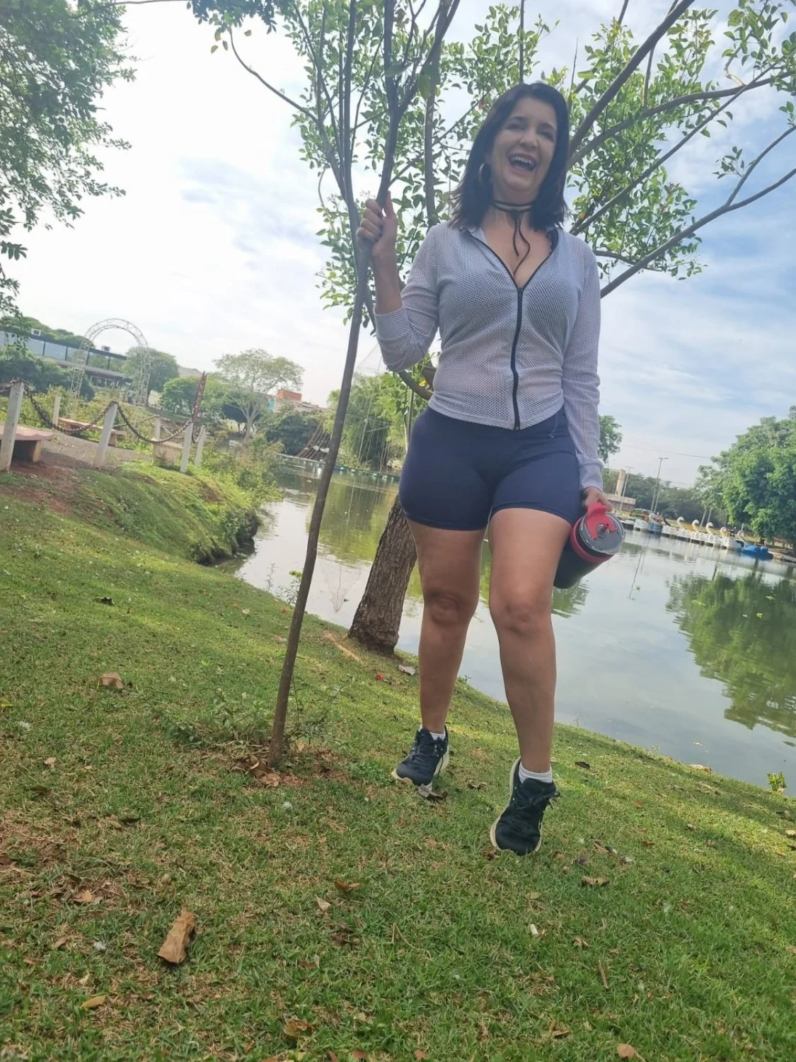 Coroa muito gostosa, adora se exibir com roupas de academia. Rabuda image 18