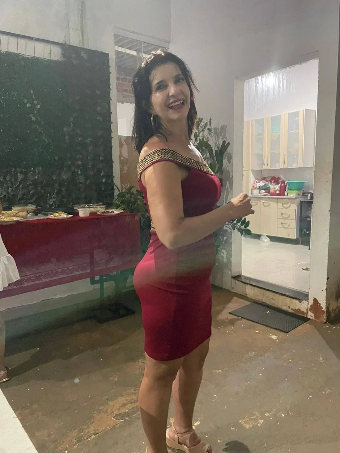 Coroa muito gostosa, adora se exibir com roupas de academia. Rabuda image 32