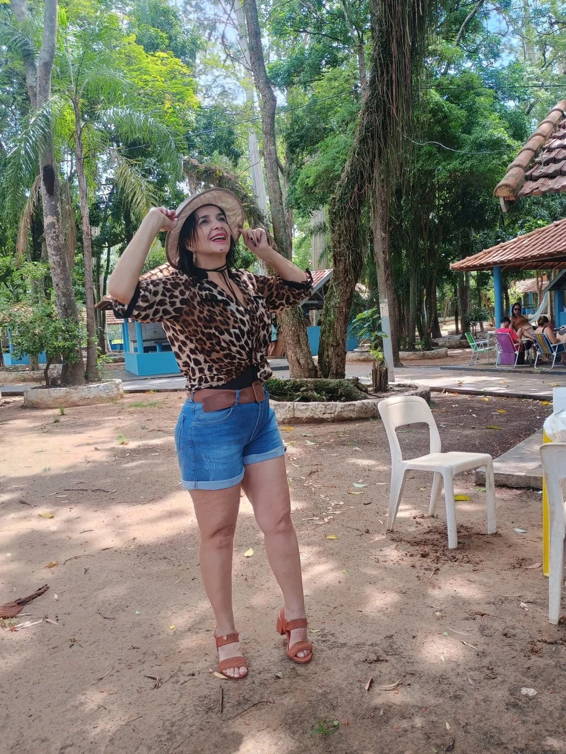 Coroa muito gostosa, adora se exibir com roupas de academia. Rabuda image 42