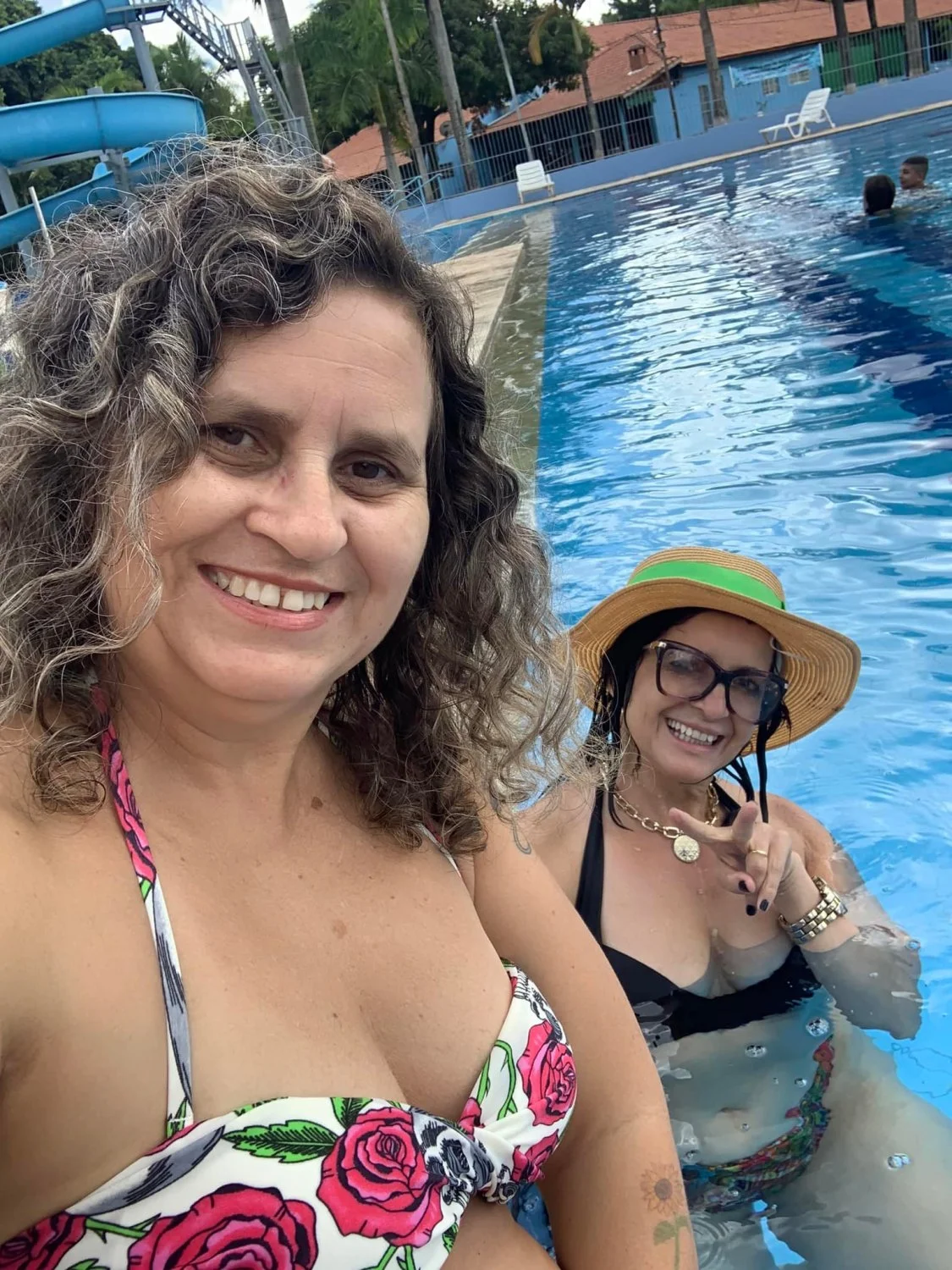 Coroa muito gostosa, adora se exibir com roupas de academia. Rabuda image 48