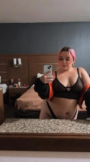 Snow bunny with FAT THICK ASS @ cocobaabyyy image 12