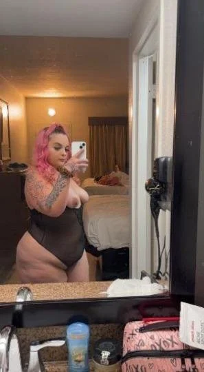 Snow bunny with FAT THICK ASS @ cocobaabyyy image 9