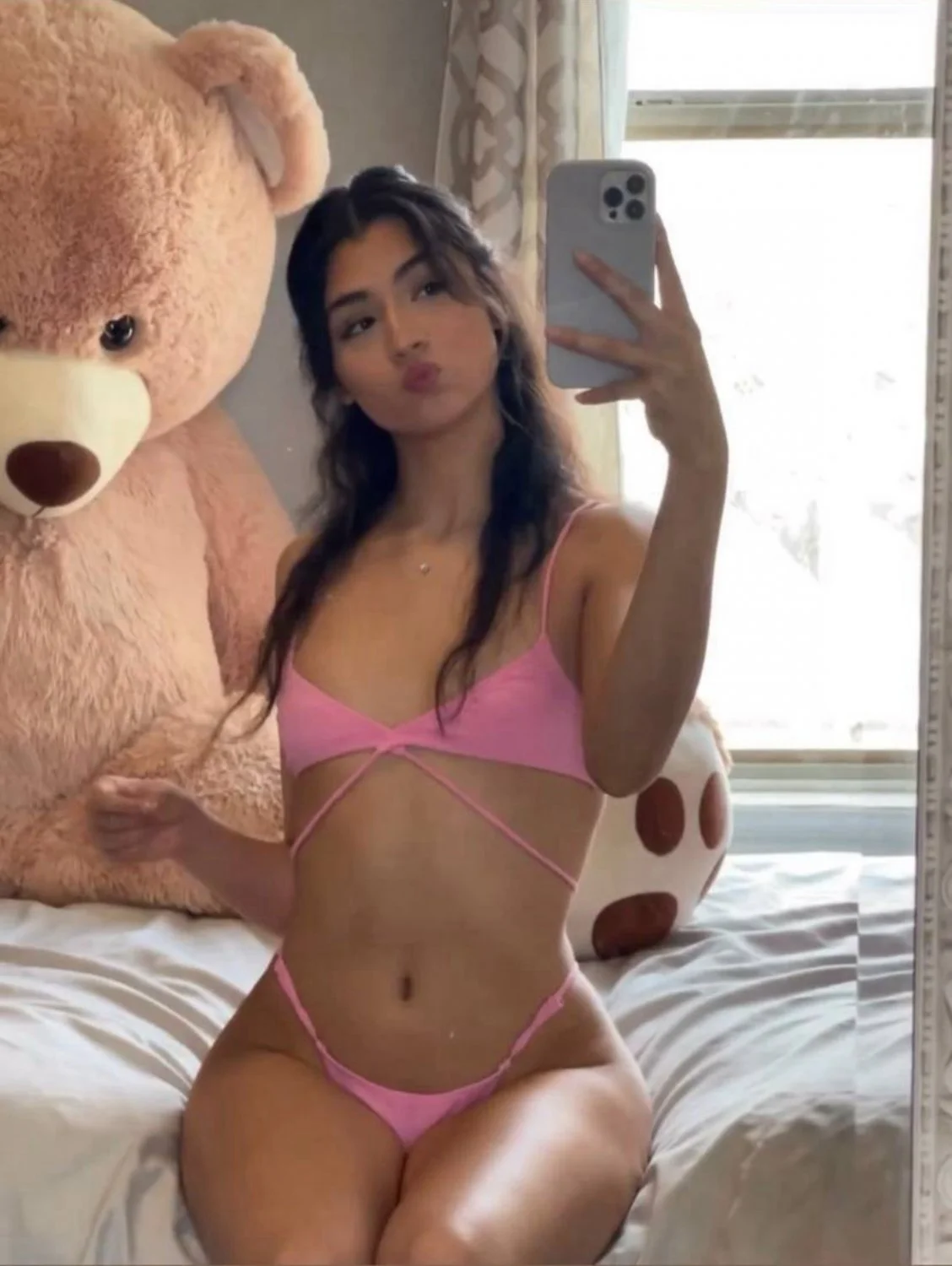 Gorgeous Latina Bop image 24