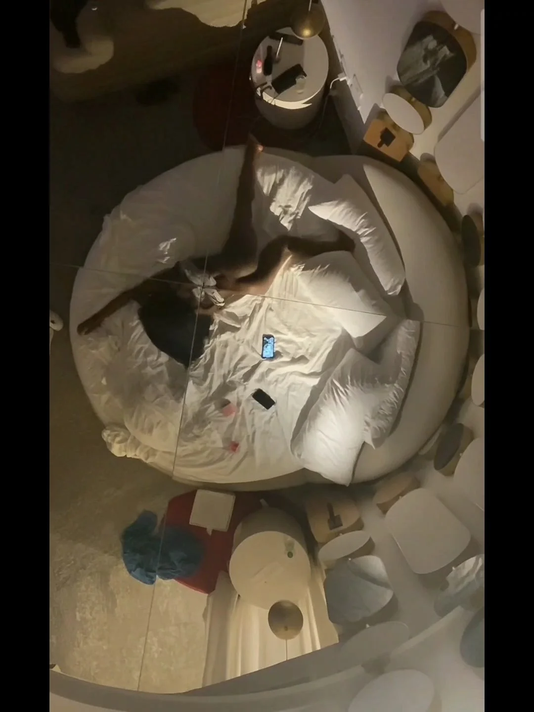 Thot flashin titties & shakin ASS image 2
