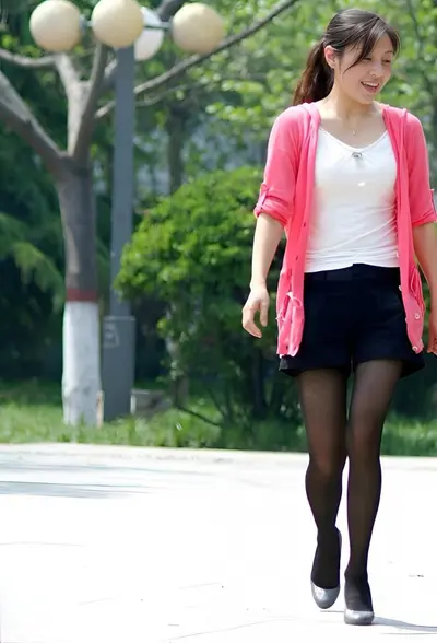 ANNA IS A WEBSLUT cover image