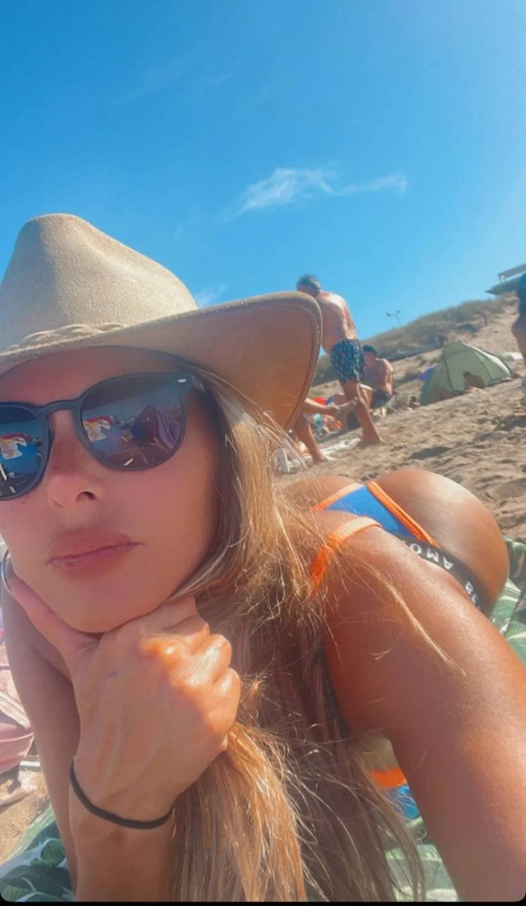 Milf de 40 se cree que tiene 18 🤤🤩🥵🔥❤️😍 image 14
