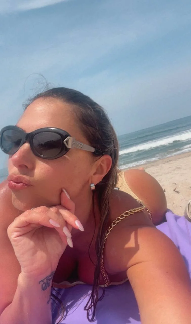 Milf de 40 se cree que tiene 18 🤤🤩🥵🔥❤️😍 image 36