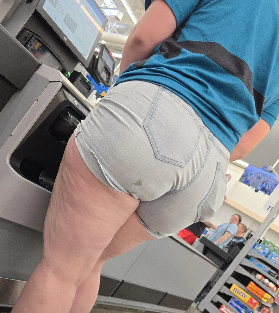 white pawg big booty snowbunny image 10