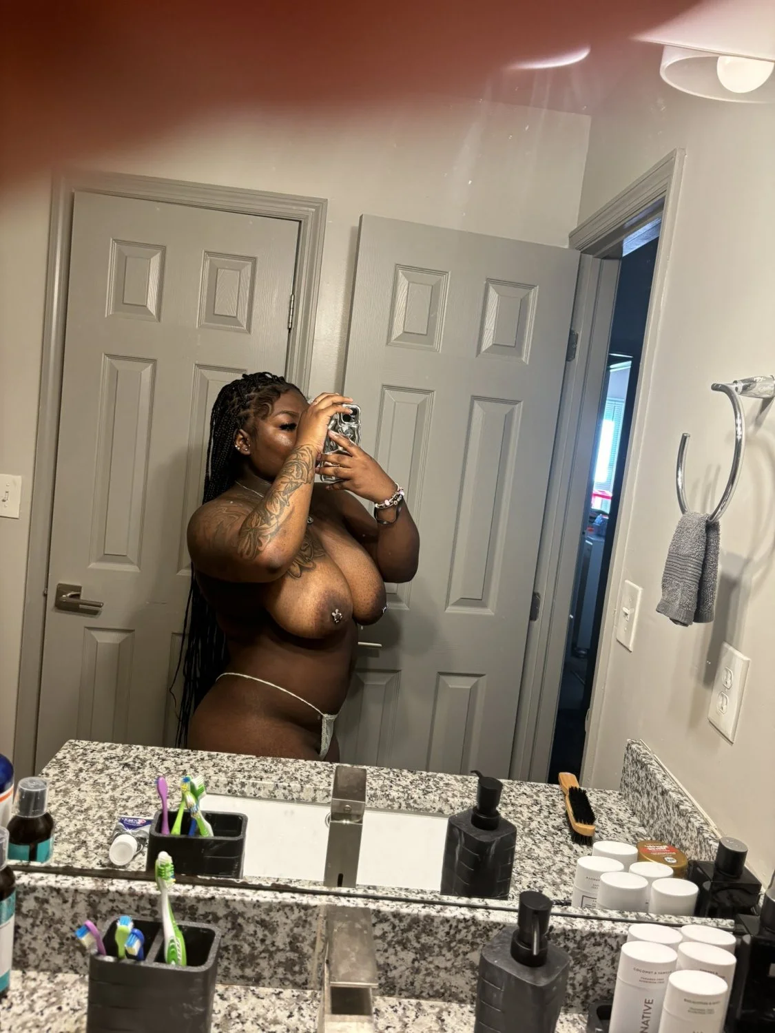 ATL Thot Dick Sucking Lips N Big Titties (Tapes in tele) image 21