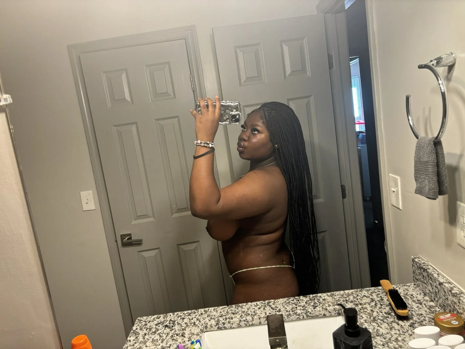 ATL Thot Dick Sucking Lips N Big Titties (Tapes in tele) image 22