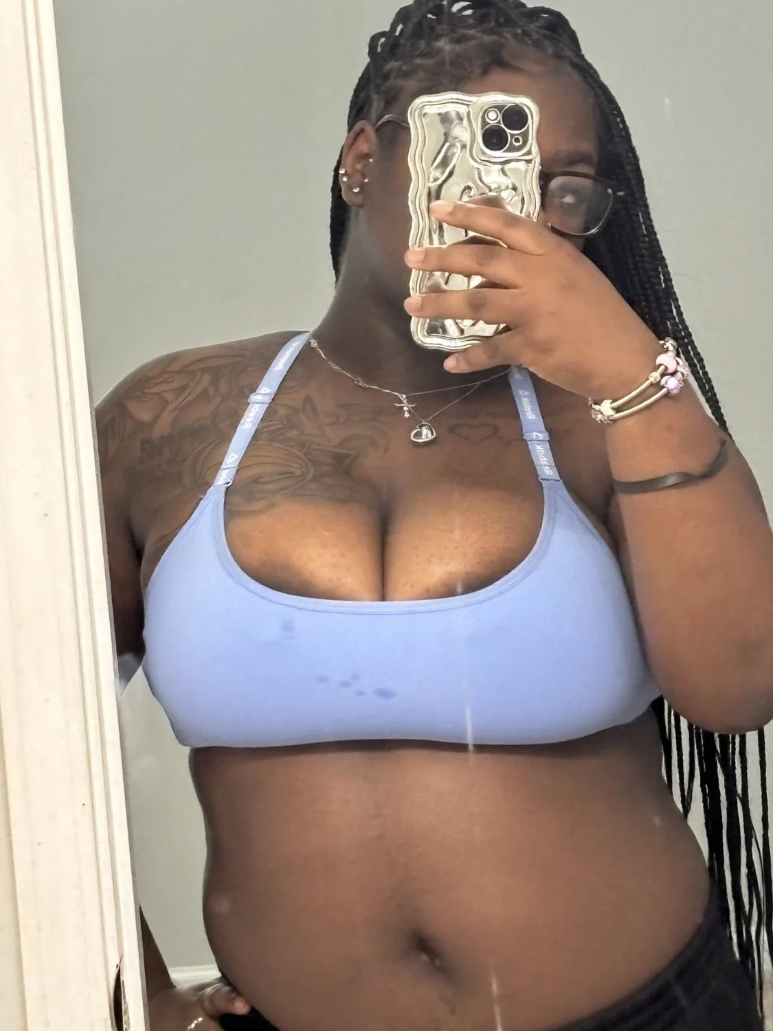 ATL Thot Dick Sucking Lips N Big Titties (Tapes in tele) image 3