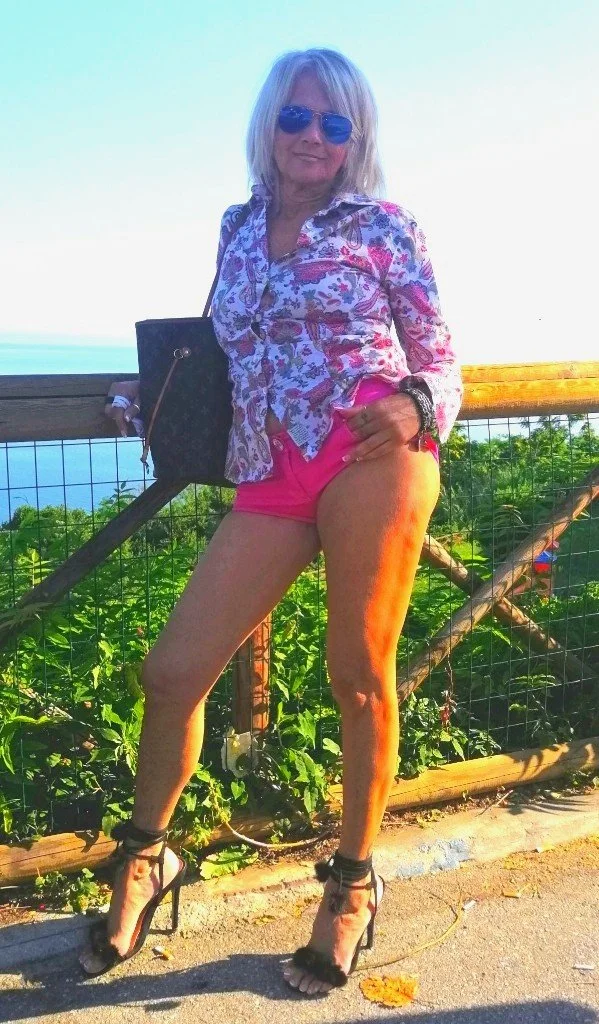 Italian milf vanessa image 2