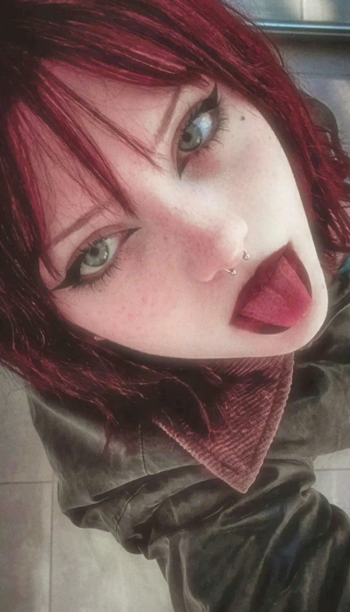 Red head gothic curvy goddess (send ur slut nudes i will post) image 11
