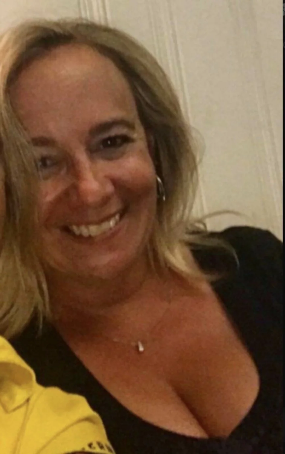 Blonde Wife image 2