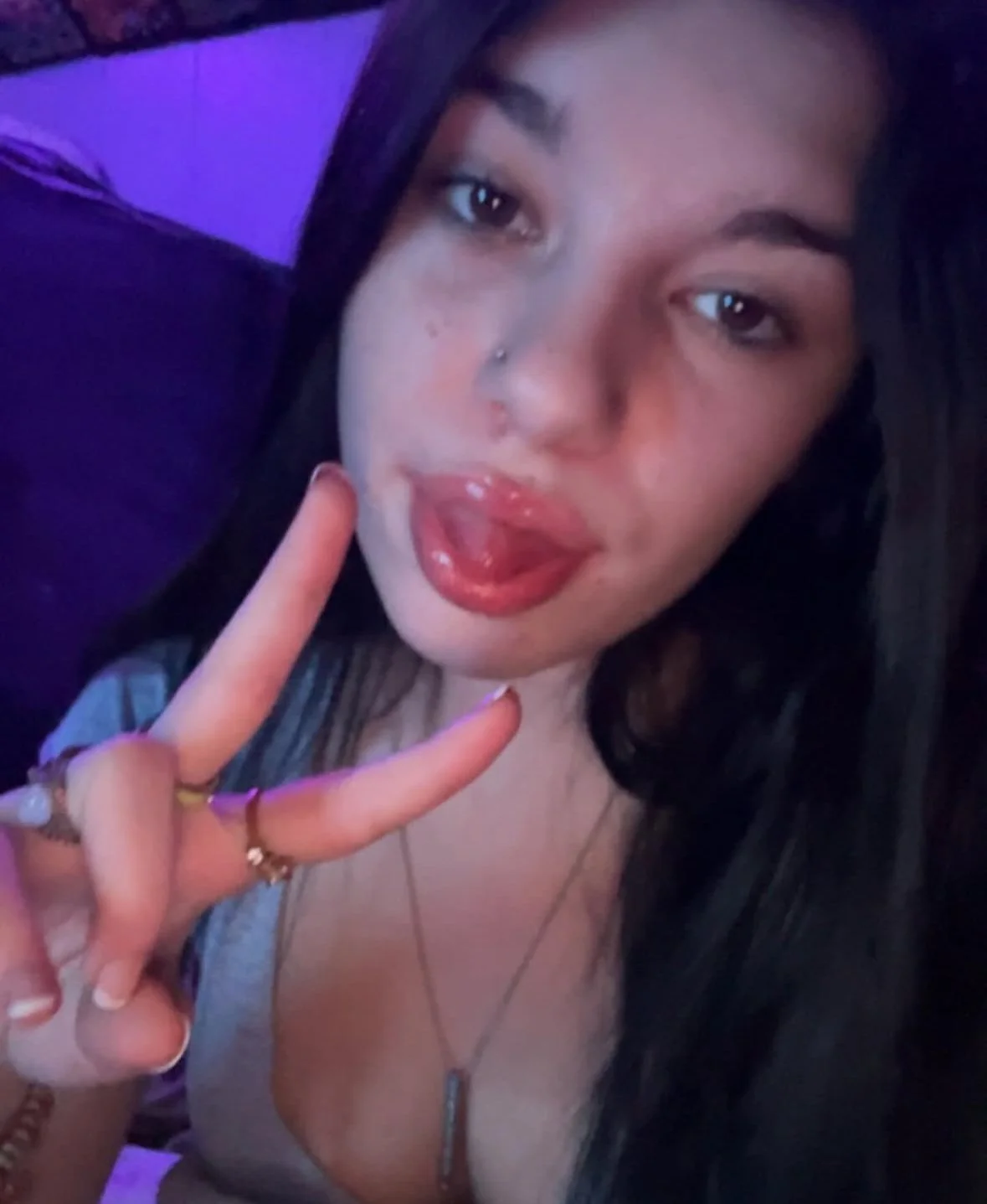 Trib my gf little sister and I’ll send you my gfs leaks. image 3