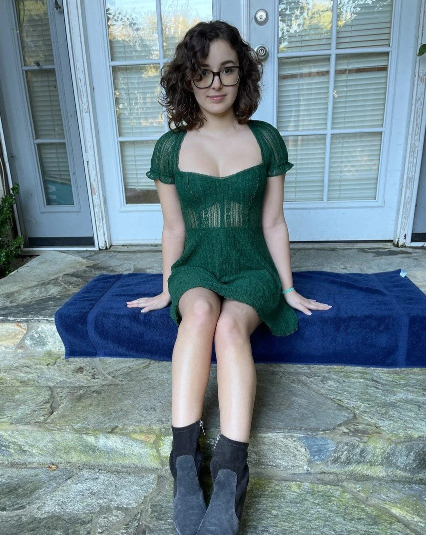 I love her Velma vibes | @Leana Lovings image 32