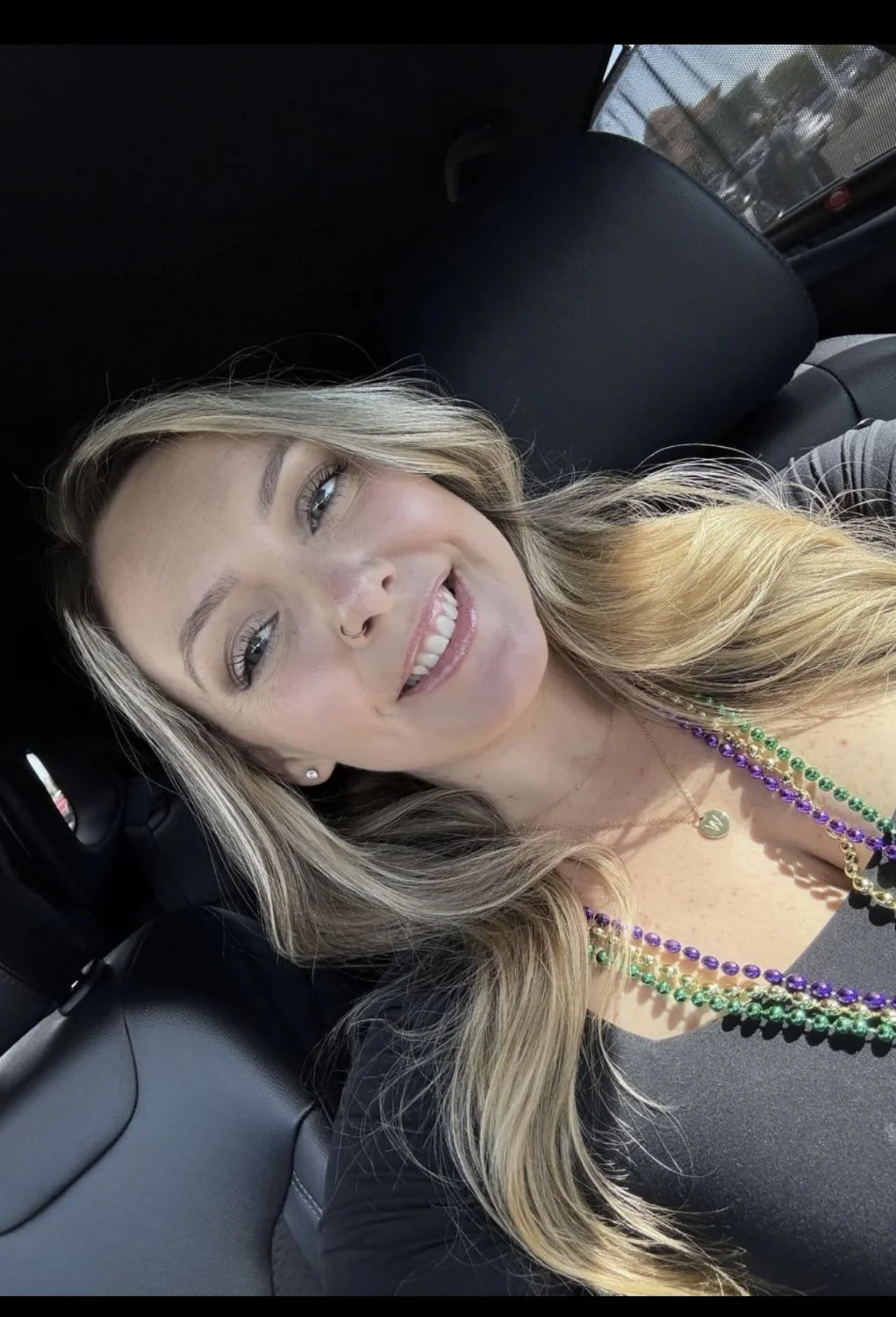 Slutty Webslut gf shown off for all main image
