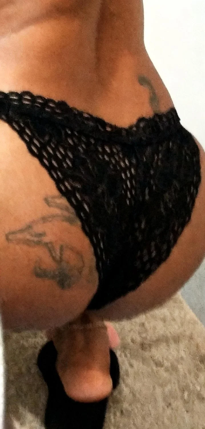 French Ebony mom image 9