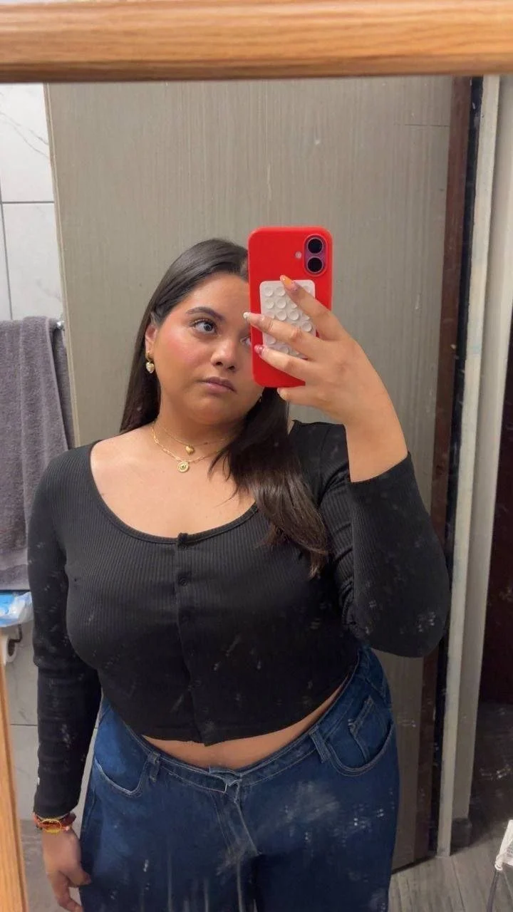 Chubby girl is fucking horny . image 2