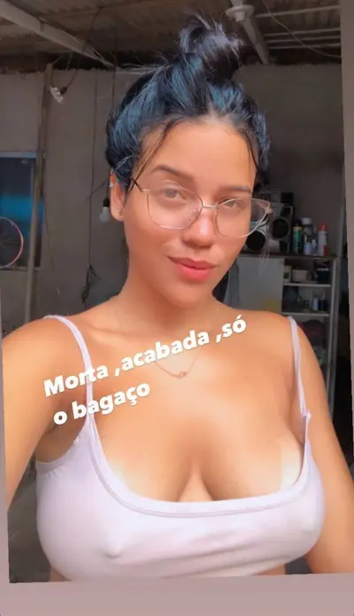 Peituda novinha boa cover image