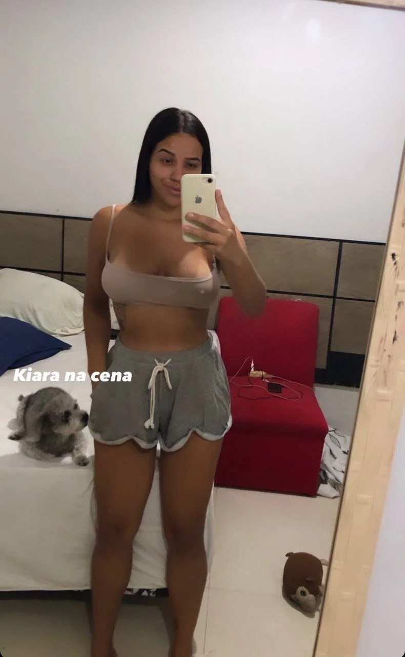 Peituda novinha boa image 2