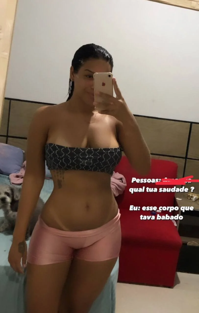 Peituda novinha boa image 5