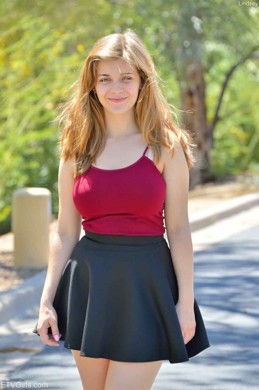 Busty Natalie Update: 10/20/2025 main image