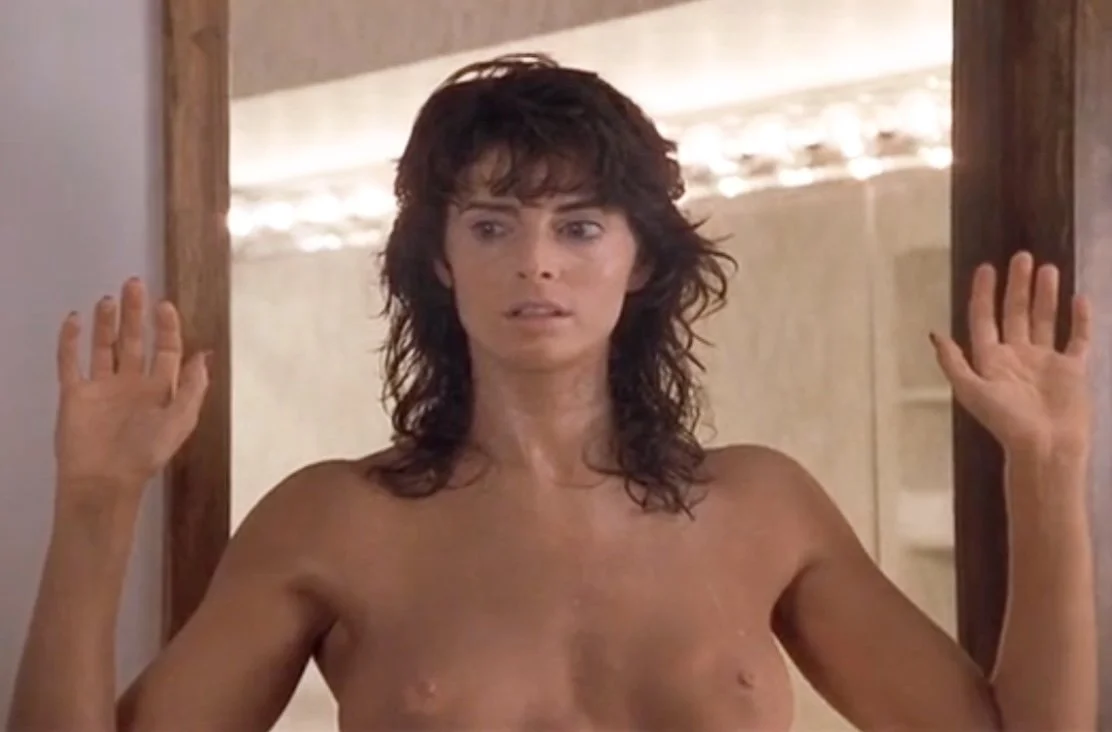 Joan Severance drops towel - See No Evil - Classic ENF image 2