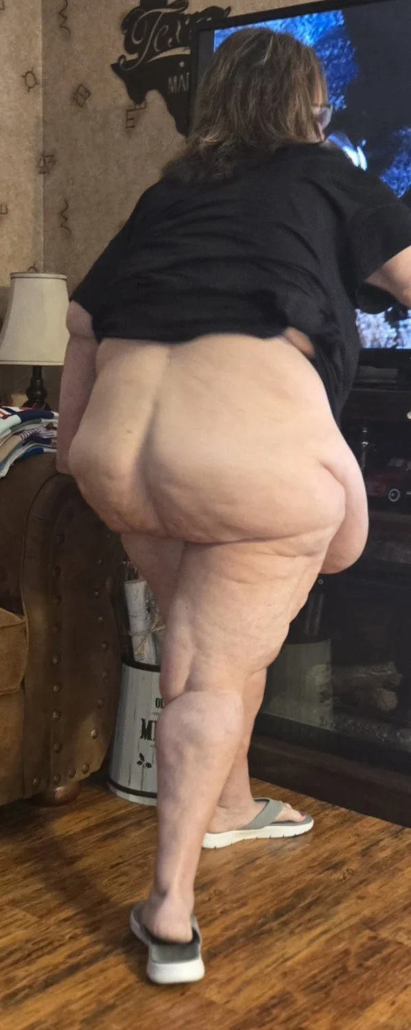 Bbw saggy big tits fat ass apron belly hotwife image 3