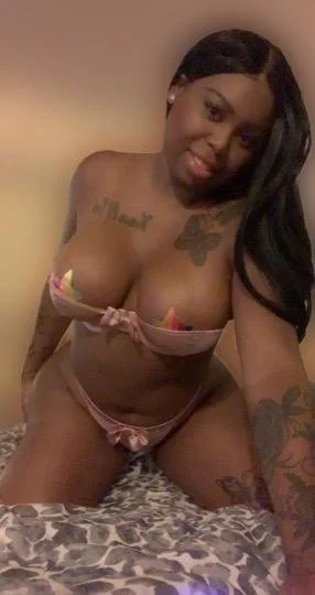 Gorgeous Ebony DamnSkyla image 11