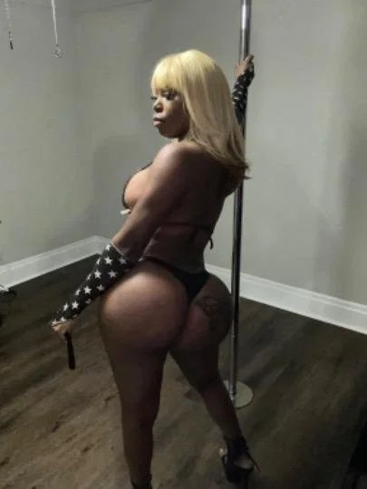 Gorgeous Ebony DamnSkyla image 16