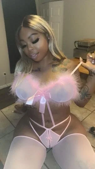 Gorgeous Ebony DamnSkyla image 17