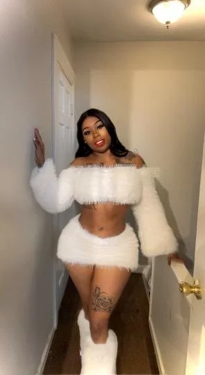 Gorgeous Ebony DamnSkyla image 24