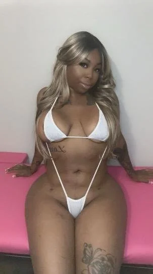 Gorgeous Ebony DamnSkyla image 27