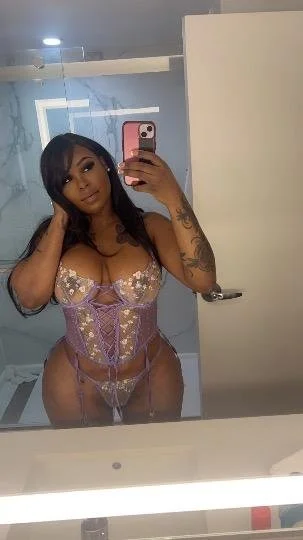 Gorgeous Ebony DamnSkyla image 28