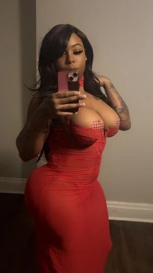 Gorgeous Ebony DamnSkyla image 5
